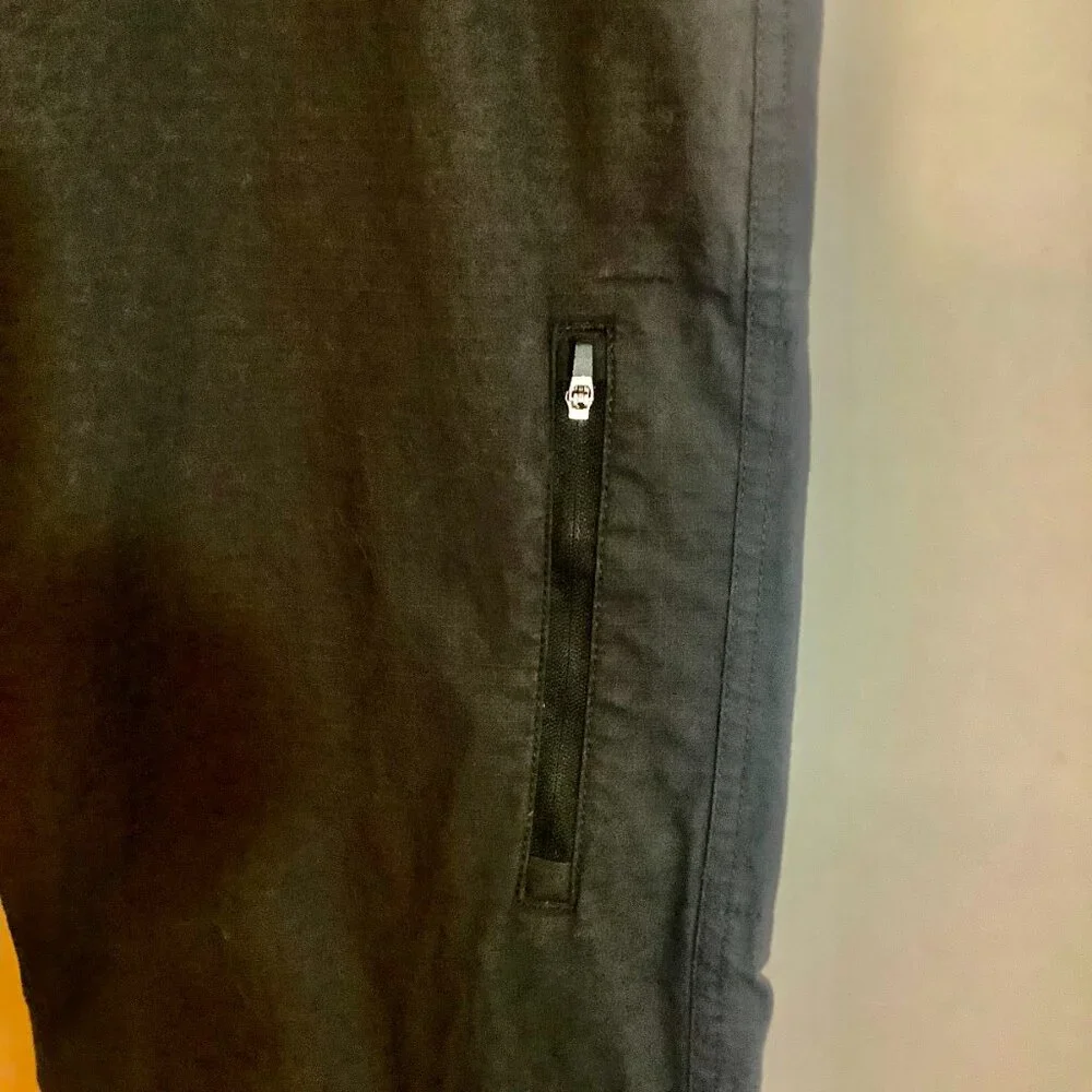 Vuori Charcoal Straight Leg Women's Pants - Picture 5 of 12